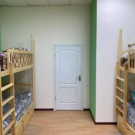 Хостел Мажор خاركيف الغرفة الصورة